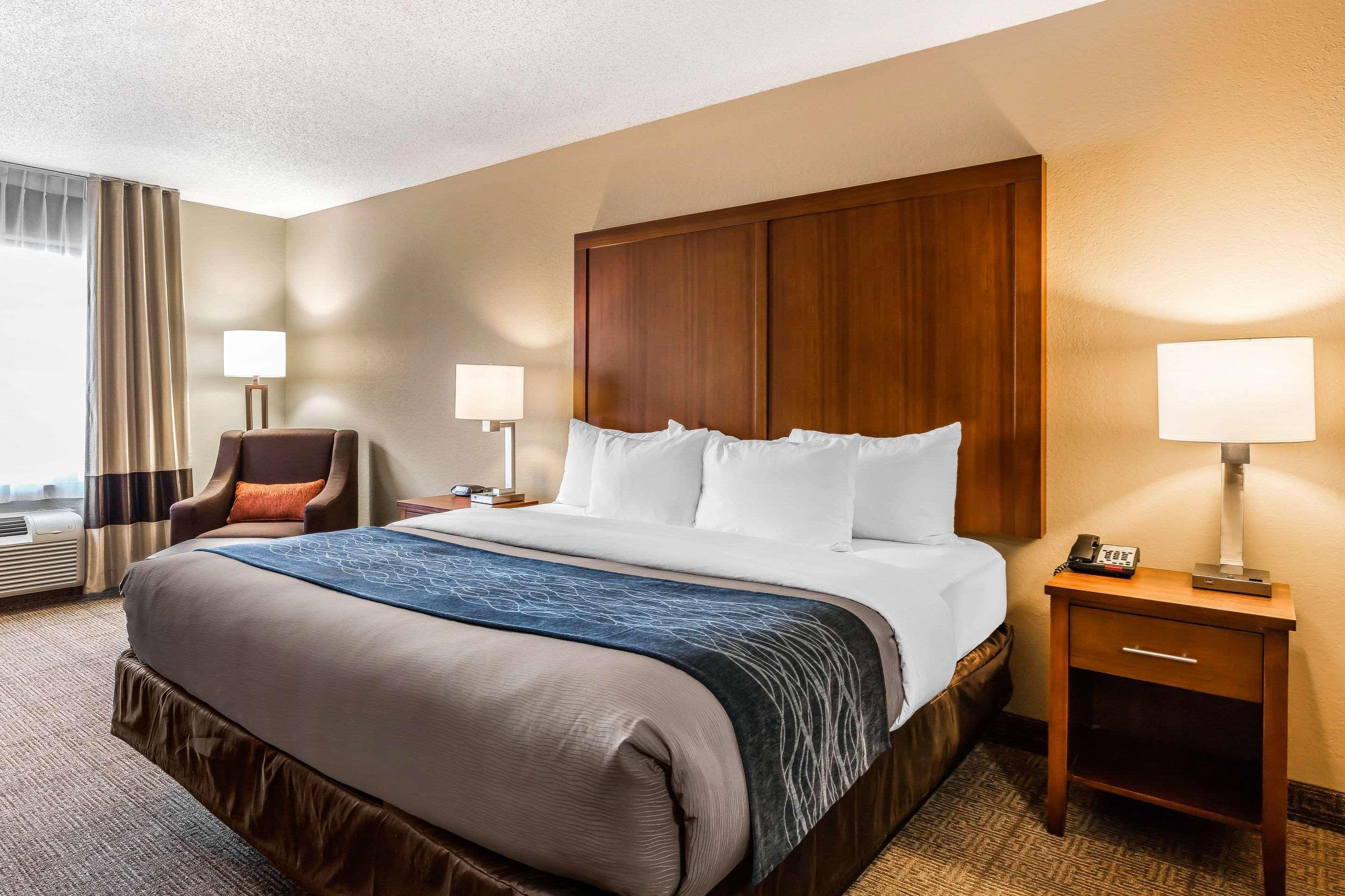 Hotel Comfort & Airport-american Way