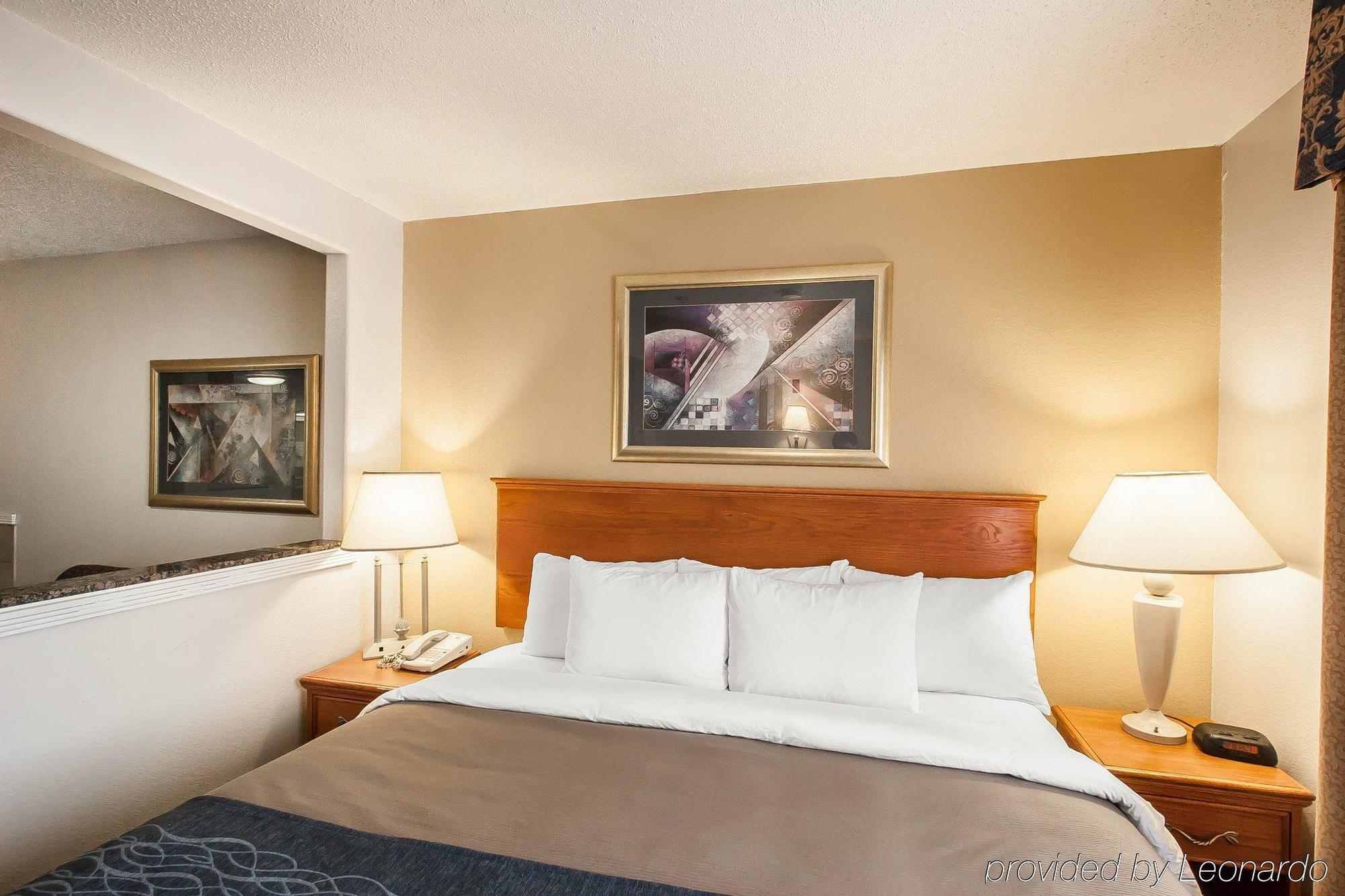 Comfort & Airport-american Way Memphis