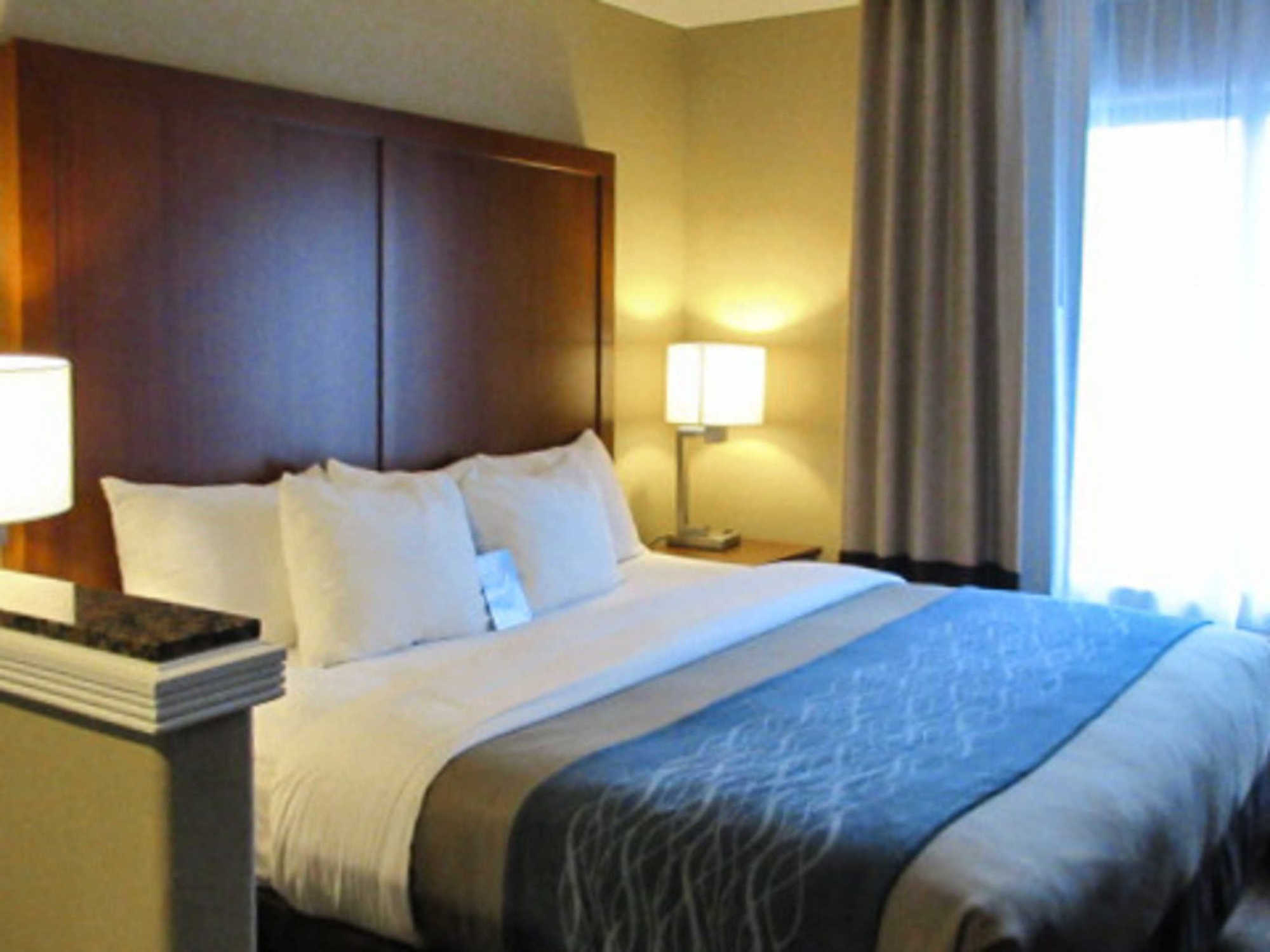 Hotel Comfort & Airport-american Way