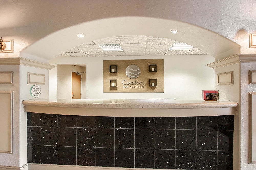 Comfort & Airport-american Way Hotel