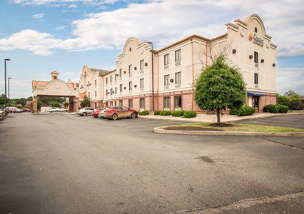 Comfort & Airport-american Way Hotel 2*