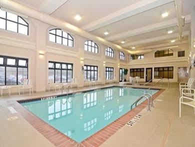 Comfort & Airport-american Way 2* Memphis